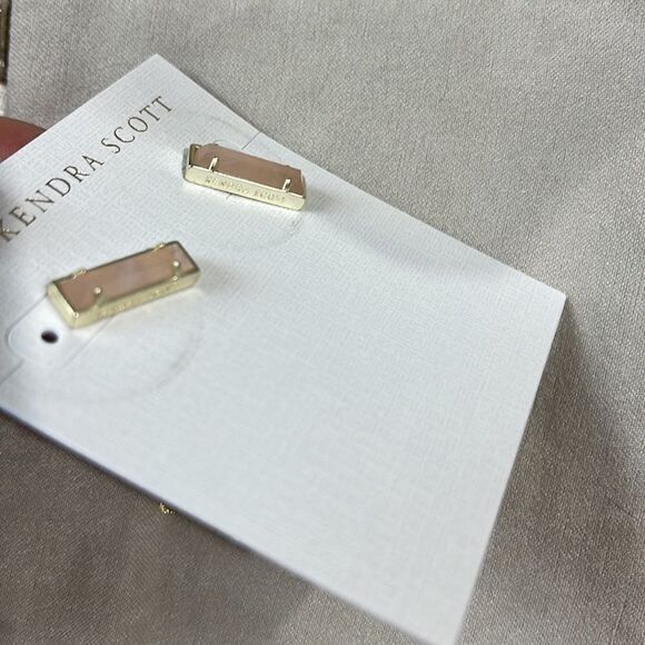KENDRA Scott Rose Quartz Lady Pierced Earrings Set Gold Rhodium & pouch NWT - Picture 8 of 8